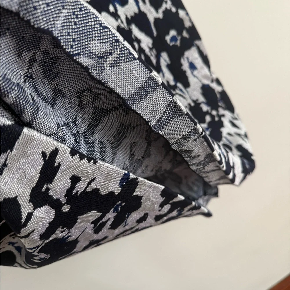 St. John Sleeveless Jacquard Sheath Dress Abstract Floral Print Size 14 - Picture 8 of 9